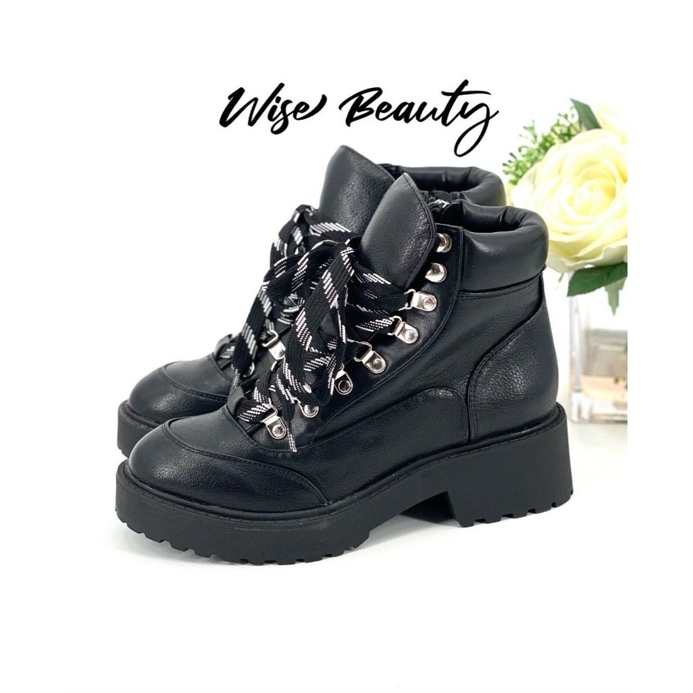 NEW Women's Lizbeth Hiking Boots Size 5 Shoe Black Universal Thread - Picture 1 of 7